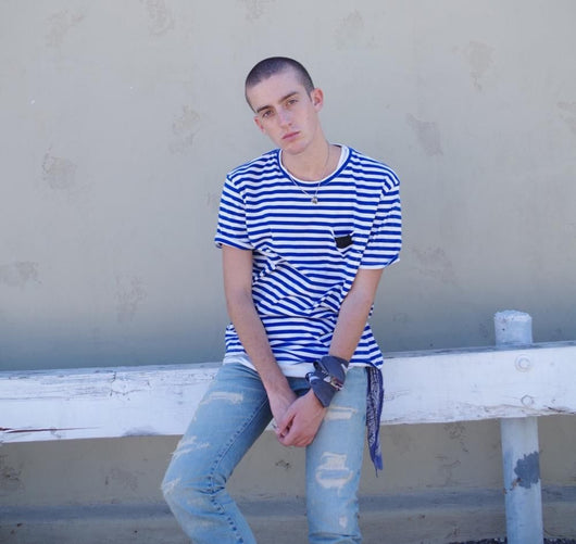 BORDER POKET TEE