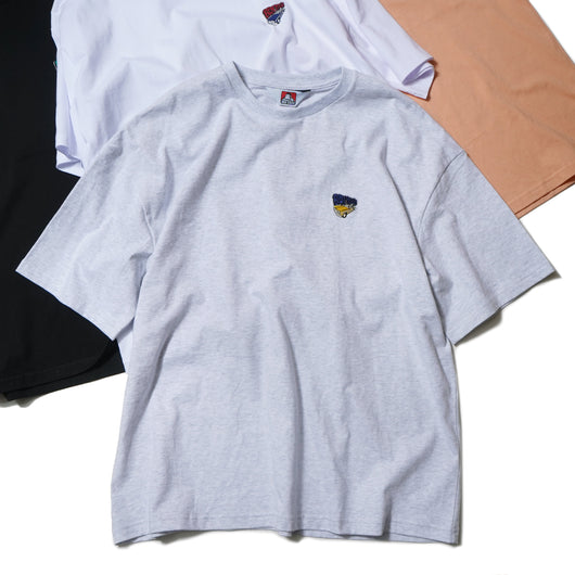 BEN DAVIS【CAR EMBRO TEE】カー刺繍Tシャツ